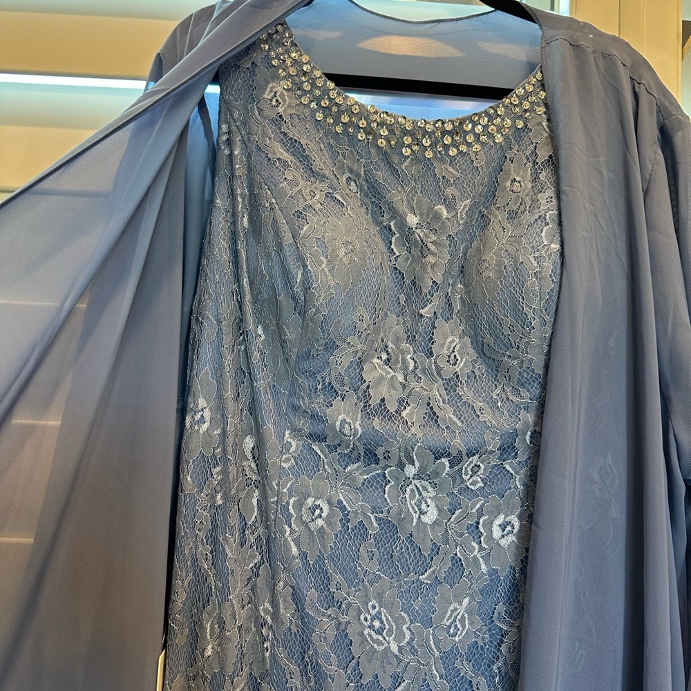 NWT Chic Blue Lace Maxi Dress with Overlay NWT - Picture 2 of 13